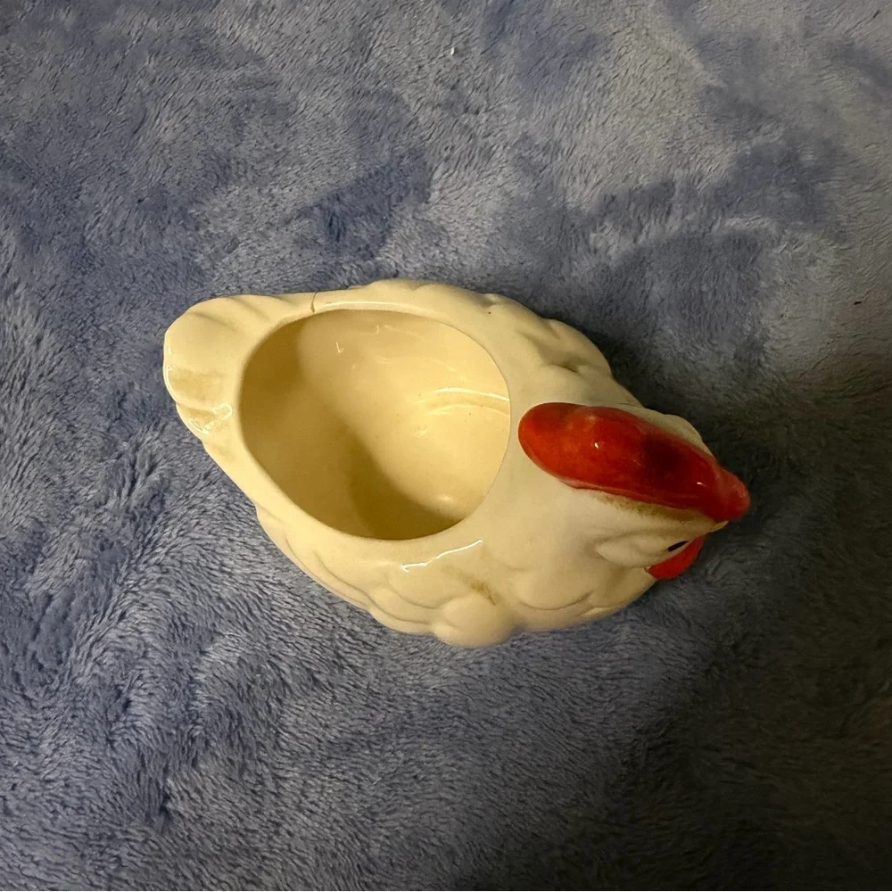 Vintage Ceramic Hen Cream with Red‎ Accents